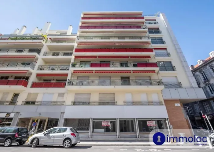 Air-conditioned With Terrace Sea View *